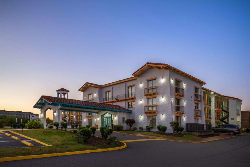 Days Inn by Wyndham Richmond/South