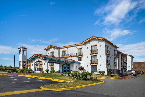 Days Inn by Wyndham Richmond/South image 2