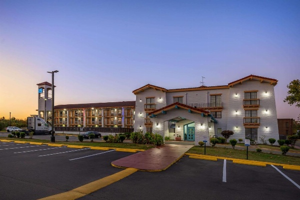Days Inn by Wyndham Richmond/South image 5