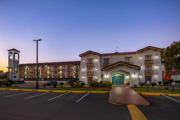 Days Inn by Wyndham Richmond/South image 6