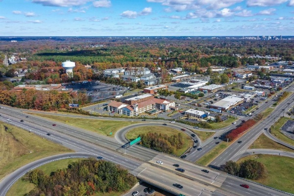 Days Inn by Wyndham Richmond/South image 8